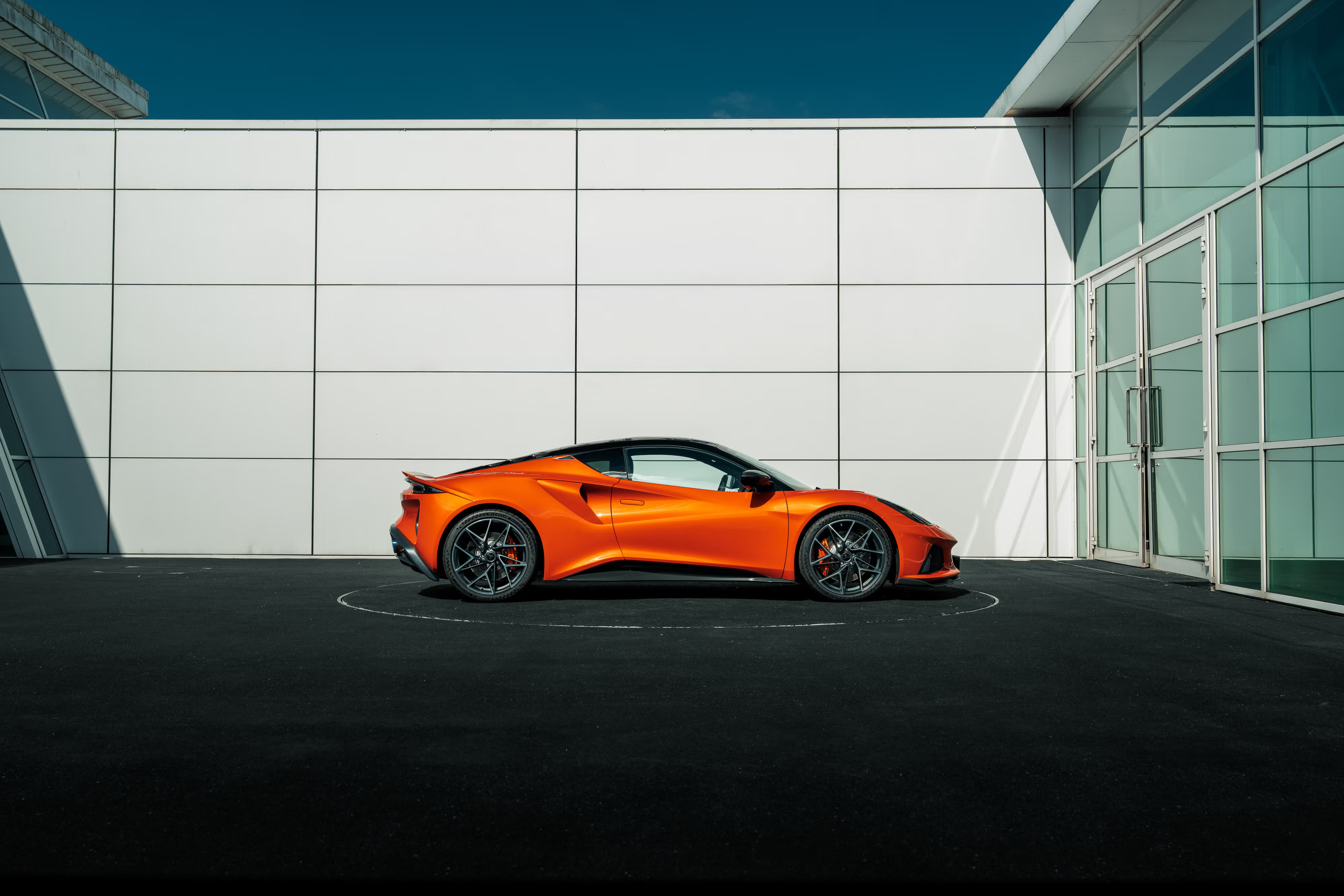 Lotus Emira Palm Beach